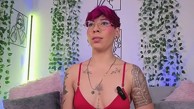 MiaMorgan  online show from April 4, 2:12 pm