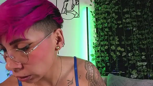 MiaMorgan  online show from February 21, 2:52 pm