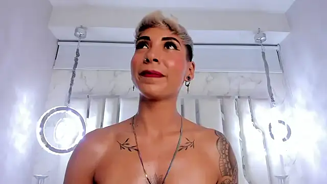 MiaMorgan  online show from March 10, 7:40 pm