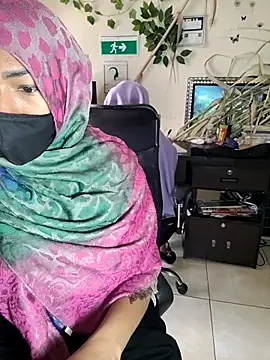 NAJWA-ARAB online show from February 25, 2:15 pm