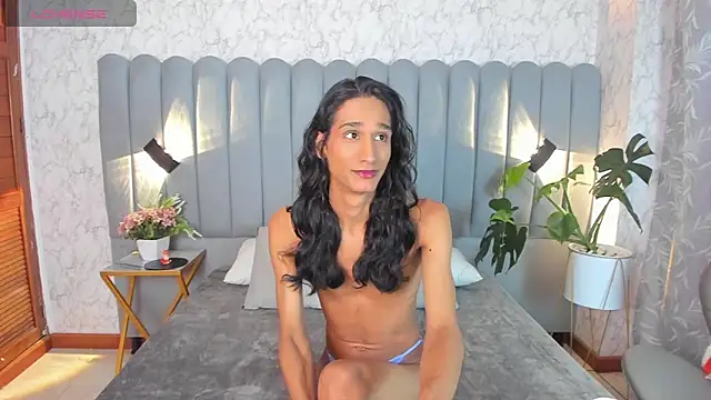 skyyfoxpraga online show from January 7, 12:10 pm