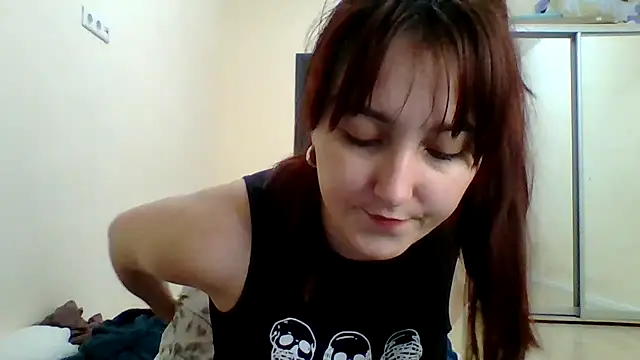 Snapshot of MiaStika chatting on March 2, 8:25 pm MiaStika online show from March 2, 8:25 pm