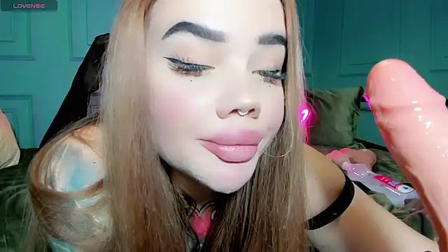 Snapshot of Aira_vi chatting on January 11, 2:47 pm Aira vi online show from January 11, 2:47 pm