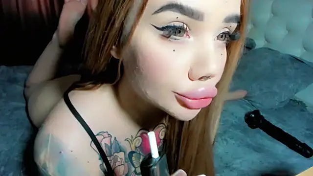 Snapshot of Aira_vi chatting on February 11, 3:50 am Aira vi online show from February 11, 3:50 am