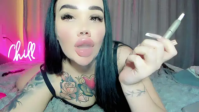 Snapshot of Aira_vi chatting on March 12, 12:04 pm Aira vi online show from March 12, 12:04 pm