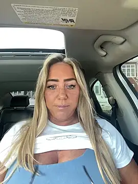 sunshinekisses online show from March 12, 4:22 pm