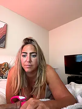 sunshinekisses online show from November 6, 7:40 pm