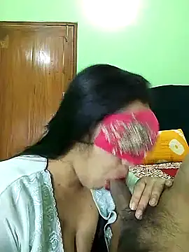 Snapshot of Taniya07 chatting on February 28, 5:15 pm Taniya07 online show from February 28, 5:15 pm