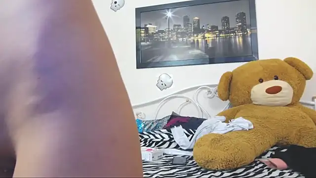 Snapshot of tauriwel chatting on July 11, 7:25 pm tauriwel online show from July 11, 7:25 pm