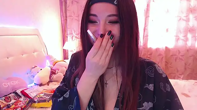 Snapshot of lilianbee chatting on July 8, 5:52 am lilianbee online show from July 8, 5:52 am