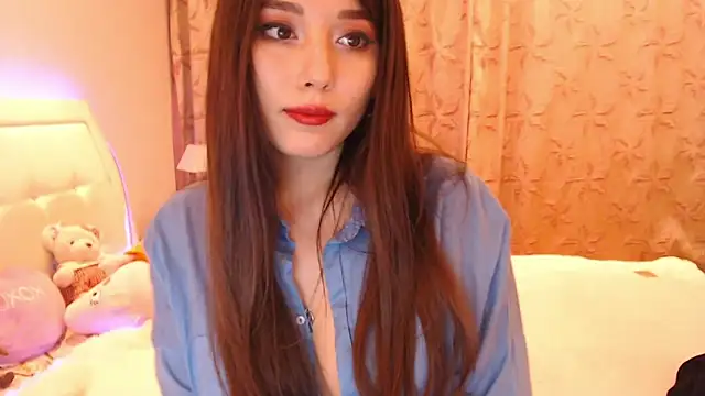 lilianbee online show from March 10, 7:01 am