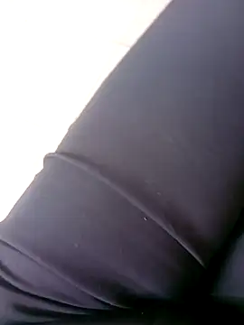 Snapshot of Khaleyssi chatting on March 3, 2:57 pm Khaleyssi online show from March 3, 2:57 pm