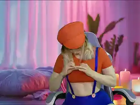 Snapshot of Dolce--Mia---Bianchi__07 chatting on March 10, 7:44 am Dolce--Mia---Bianchi 07 online show from March 10, 7:44 am