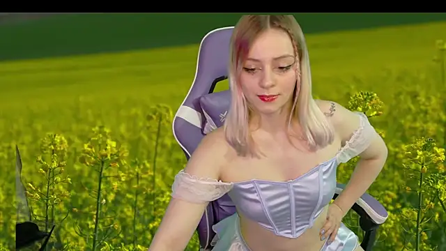 Snapshot of Dolce--Mia---Bianchi__07 chatting on March 2, 12:14 pm Dolce--Mia---Bianchi 07 online show from March 2, 12:14 pm