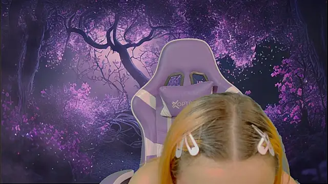 Snapshot of Dolce--Mia---Bianchi__07 chatting on November 20, 10:31 pm Dolce--Mia---Bianchi 07 online show from November 20, 10:31 pm