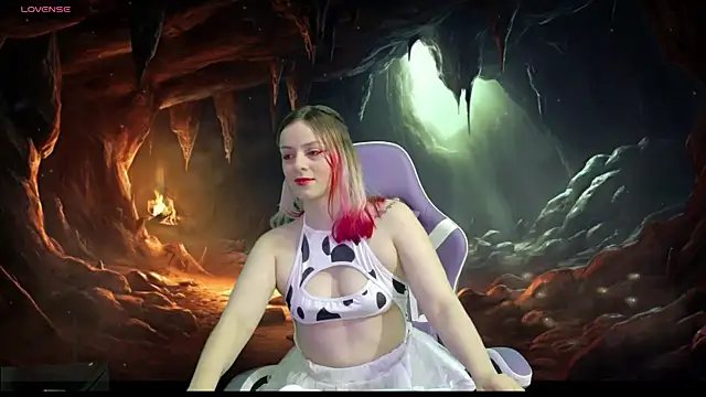 Snapshot of Dolce--Mia---Bianchi__07 chatting on February 19, 10:09 pm Dolce--Mia---Bianchi 07 online show from February 19, 10:09 pm