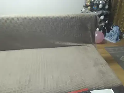 Snapshot of AngelAndDevil92 chatting on December 12, 6:21 pm AngelAndDevil92 online show from December 12, 6:21 pm