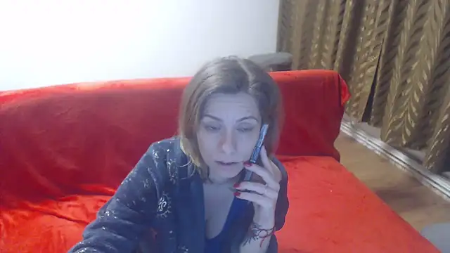 Snapshot of AngelAndDevil92 chatting on January 31, 7:18 pm AngelAndDevil92 online show from January 31, 7:18 pm