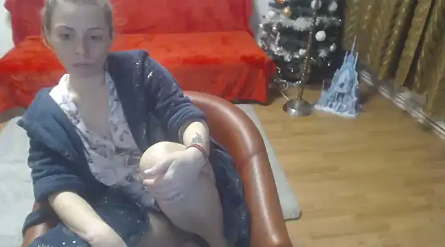 Snapshot of AngelAndDevil92 chatting on January 18, 7:15 pm AngelAndDevil92 online show from January 18, 7:15 pm