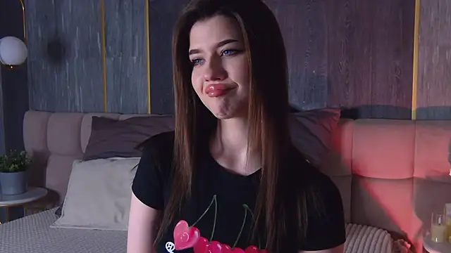 Sara Lewiis online show from April 10, 4:14 pm