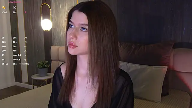 Snapshot of Sara_Lewiis chatting on April 21, 4:24 pm Sara Lewiis online show from April 21, 4:24 pm