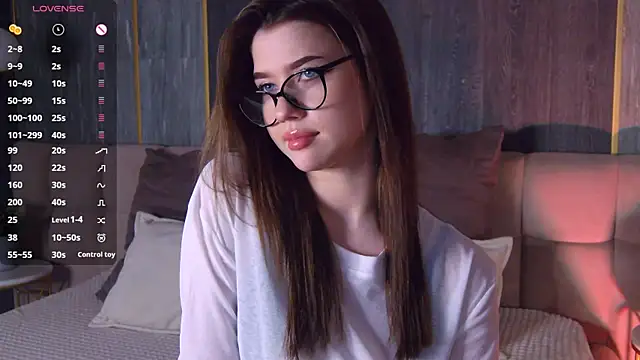 Sara Lewiis online show from April 13, 4:11 pm