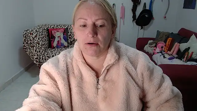 emperabigbootybigass online show from April 7, 12:18 pm