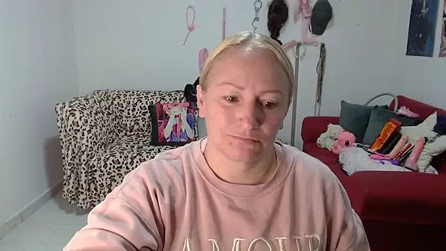 emperabigbootybigass online show from April 13, 12:09 pm