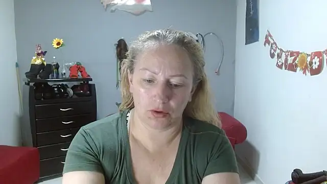 Snapshot of emperabigbootybigass chatting on March 19, 9:58 pm emperabigbootybigass online show from March 19, 9:58 pm