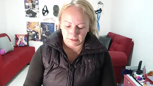 Snapshot of emperabigbootybigass chatting on October 14, 12:28 pm emperabigbootybigass online show from October 14, 12:28 pm