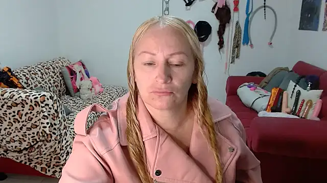 emperabigbootybigass online show from March 27, 12:28 pm