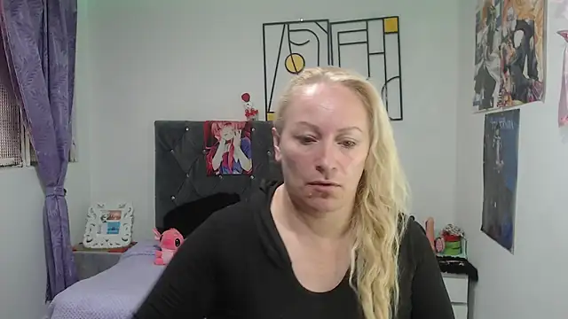 Snapshot of emperabigbootybigass chatting on June 11, 12:46 pm emperabigbootybigass online show from June 11, 12:46 pm