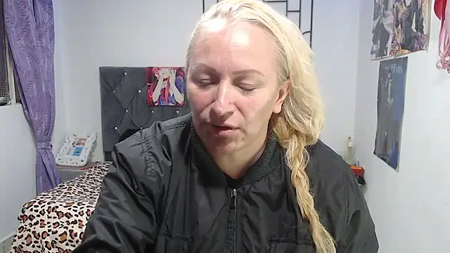 Snapshot of emperabigbootybigass chatting on July 16, 12:35 pm emperabigbootybigass online show from July 16, 12:35 pm