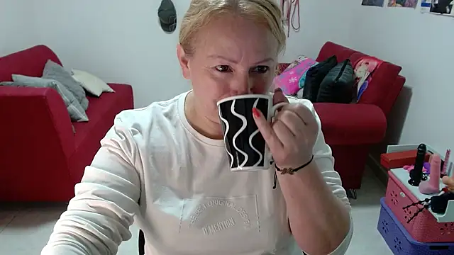 emperabigbootybigass online show from January 14, 12:20 pm