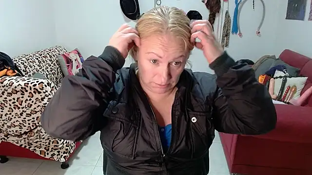 emperabigbootybigass online show from March 26, 12:25 pm