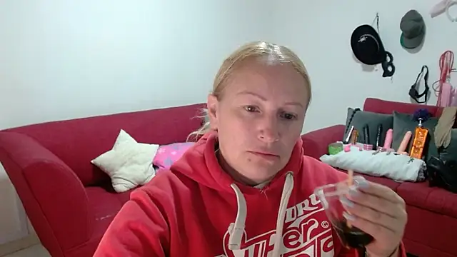 emperabigbootybigass online show from February 10, 12:15 pm