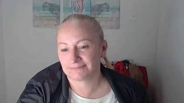 emperabigbootybigass online show from April 17, 12:19 pm