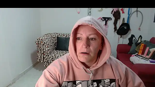 emperabigbootybigass online show from March 30, 12:17 pm