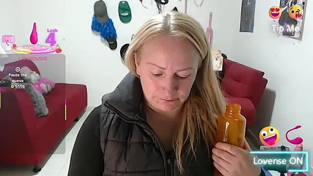 emperabigbootybigass online show from November 20, 12:06 pm