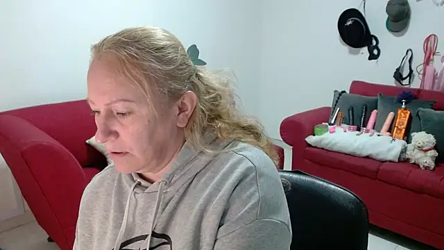 emperabigbootybigass online show from February 9, 12:14 pm