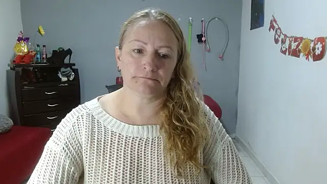 Snapshot of emperabigbootybigass chatting on March 4, 12:22 pm emperabigbootybigass online show from March 4, 12:22 pm