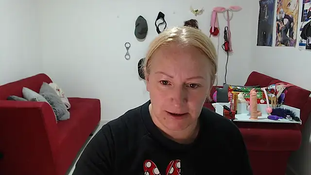 emperabigbootybigass online show from December 16, 12:20 pm