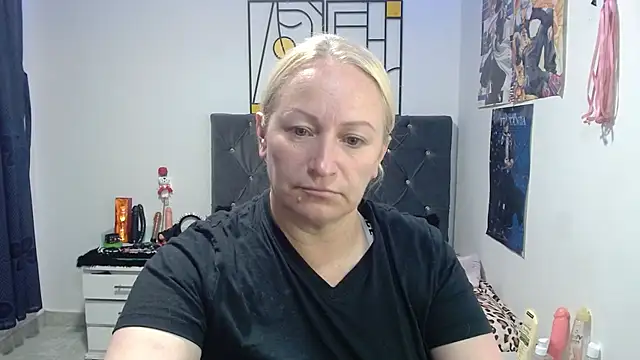 emperabigbootybigass online show from May 19, 12:34 pm