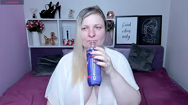 AnnaXCherri online show from November 18, 2:59 am