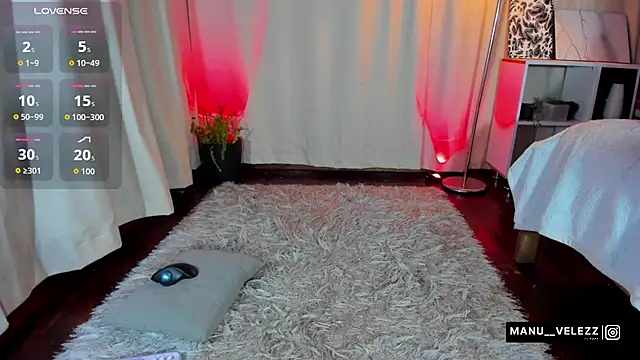 Manu Velez online show from October 28, 2:34 am