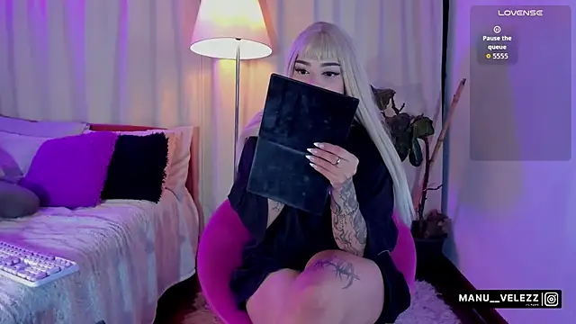 Manu Velez online show from December 16, 6:17 am