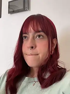 mia bonneett online show from February 18, 8:05 pm