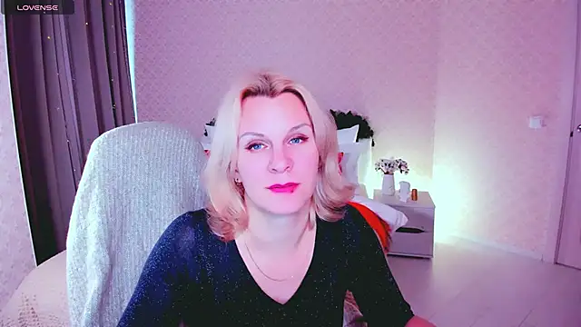 Louisa Bay online show from January 22, 11:12 am