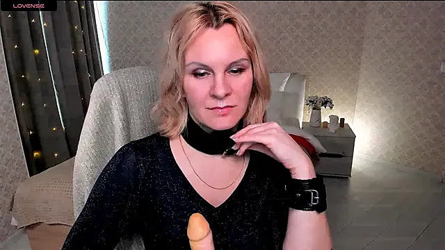 Louisa Bay online show from January 30, 11:01 am