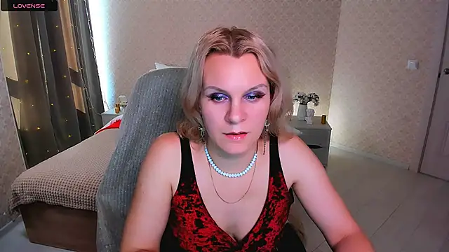 Louisa Bay online show from March 7, 11:29 am